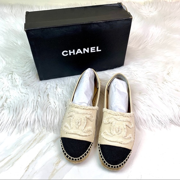 COPY - Chanel Beige & Black Linen Espadrilles - Picture 2 of 7